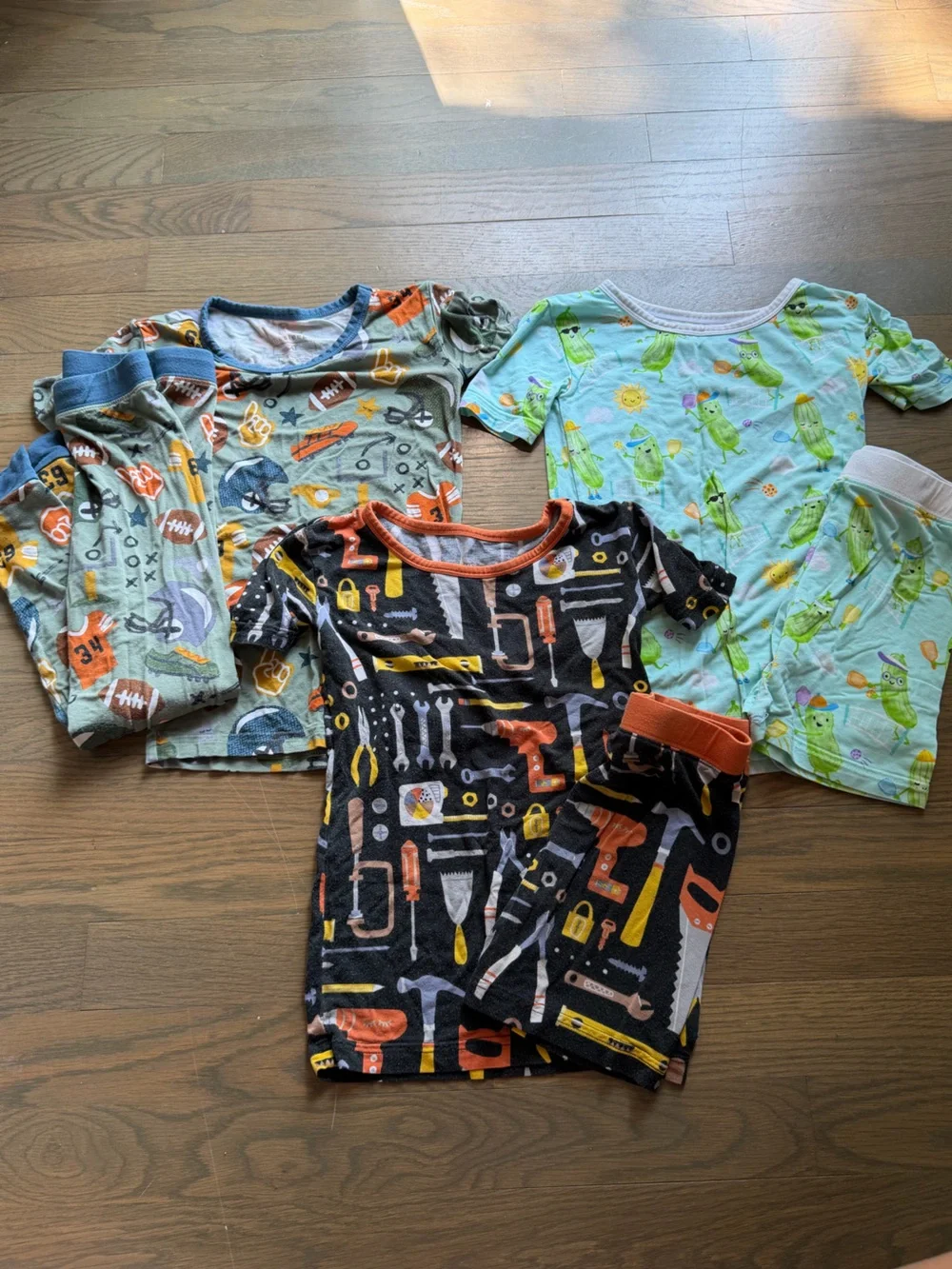Little Sleepies Short-Sleeve Pajama Sets in Green, Black and Blue Prints size 4T